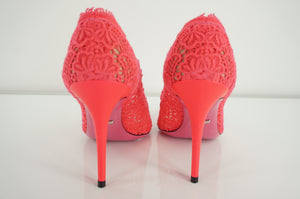 Gucci Virgina 95 Pink Lace Pointed Toe Pumps MJ Strap Size 39.5 NIB $1100 Neon