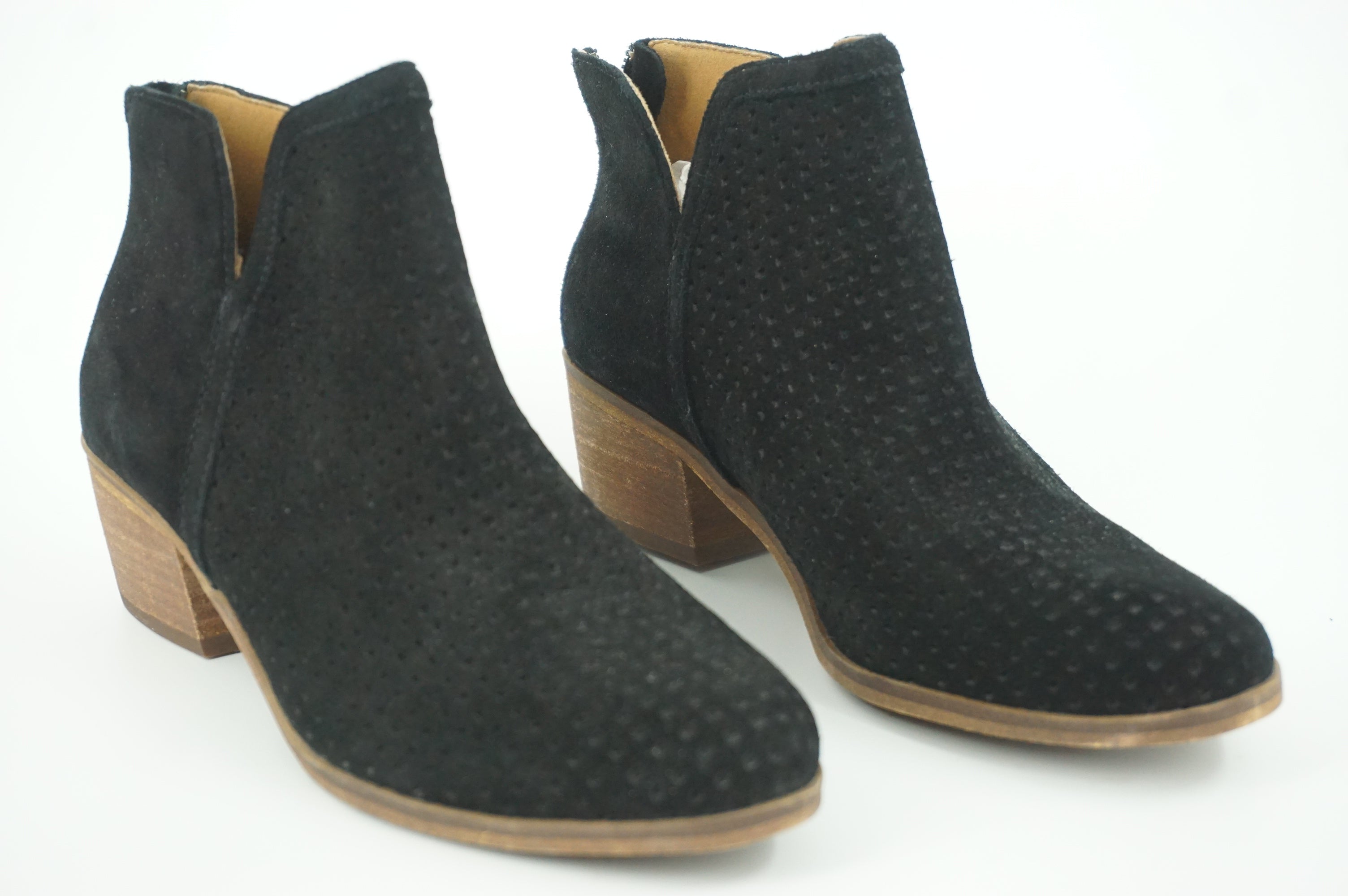 Susina Kyle Black Perforated Suede ankle booties size 6 New $99