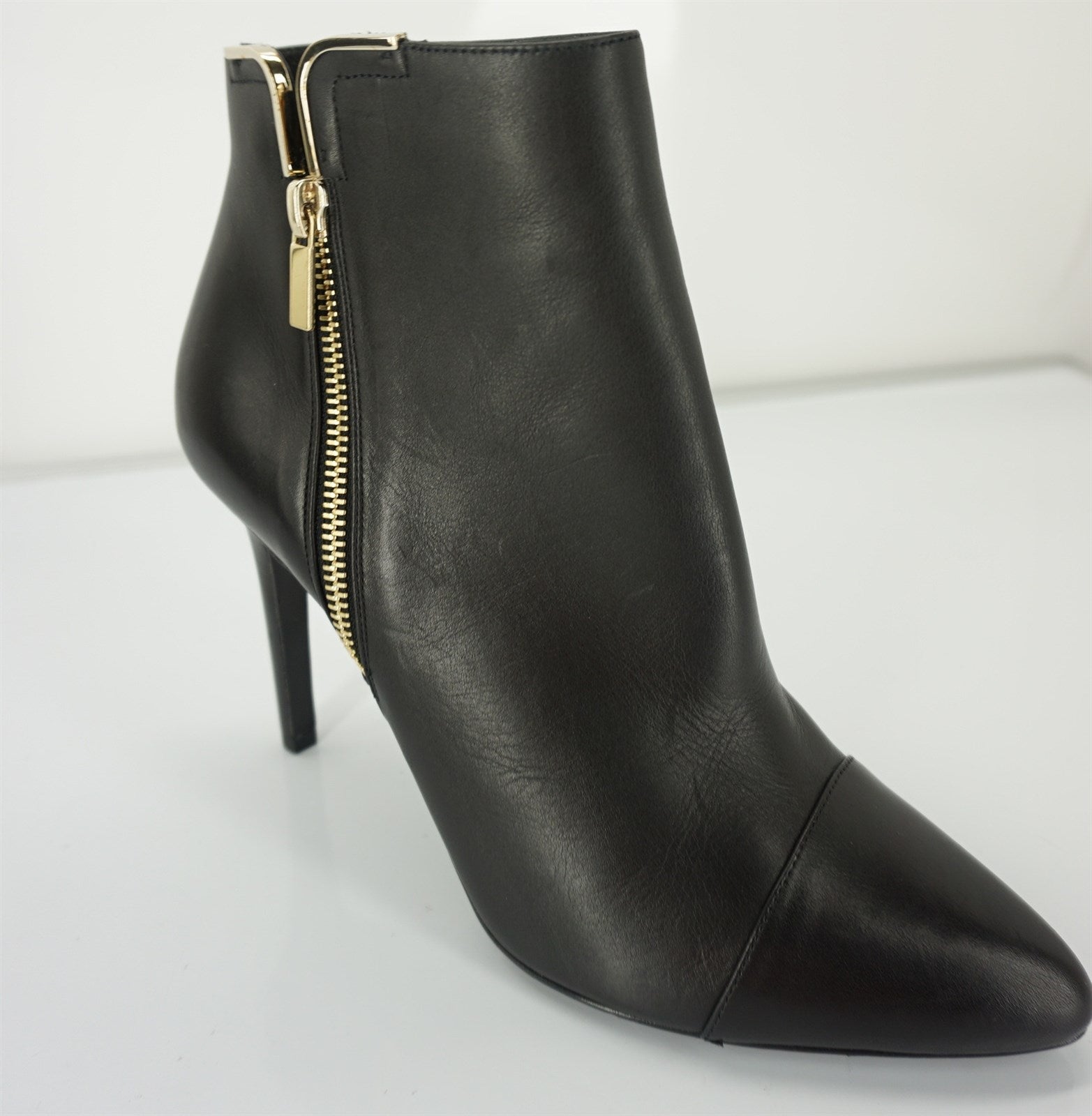 Lanvin Black Leather Pointy Toe Gold Trim High Heels Ankle Boots SZ 39 New $890