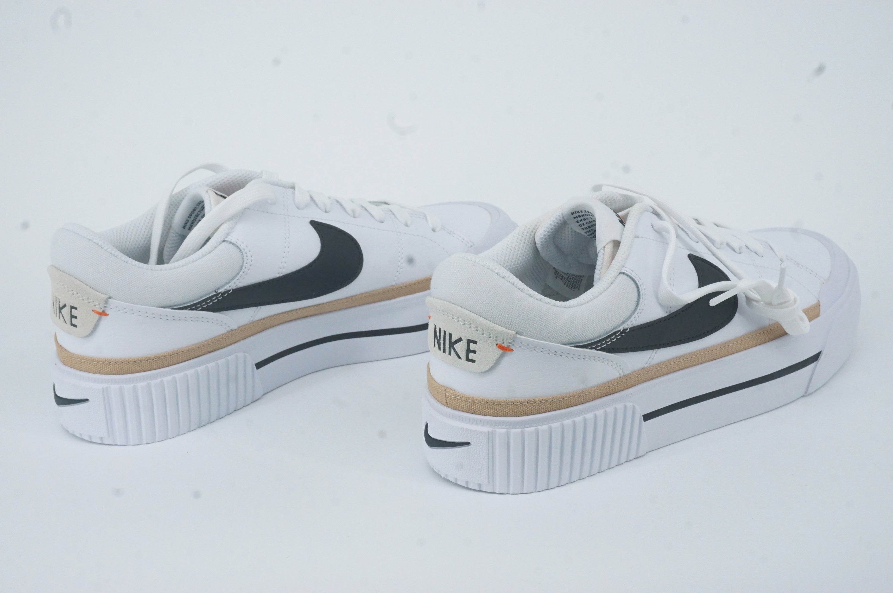 Nike Women Court Legacy Lift SZ 9 Tennis Shoes White DM7590-100 Platform Rubber