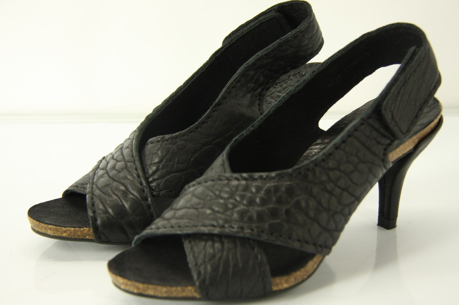 Pedro Garcia Black Pebbled Leather Maggie Slingback Sandals Size 35 Strappy New