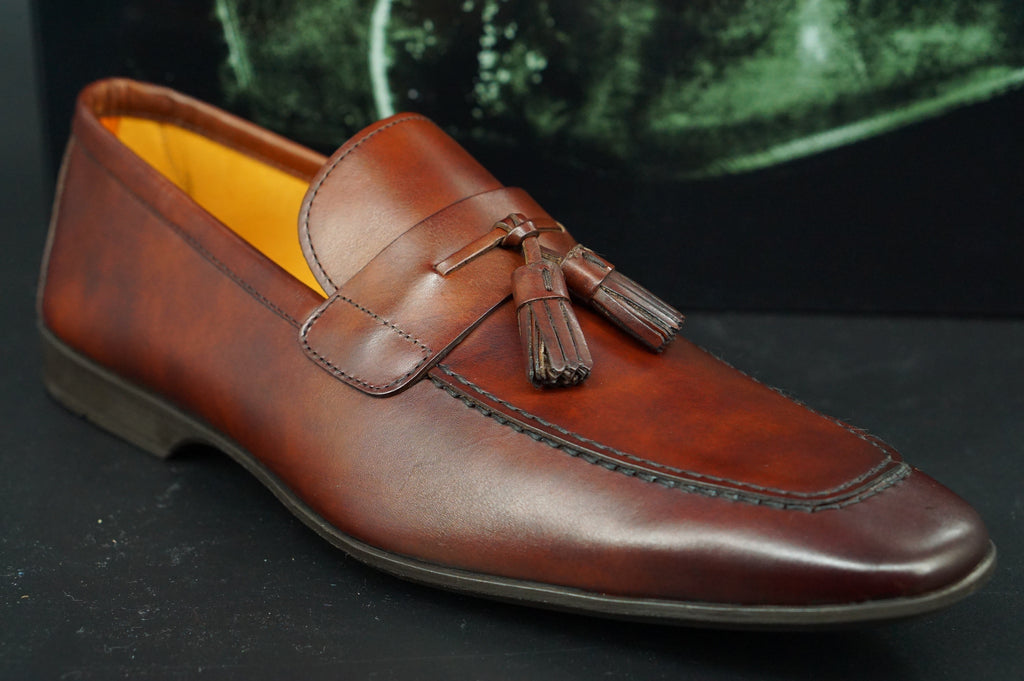 Magnanni Kamato Tassel Loafers SZ 9.5 Tobaco brown Leather $350 Slip On NIB