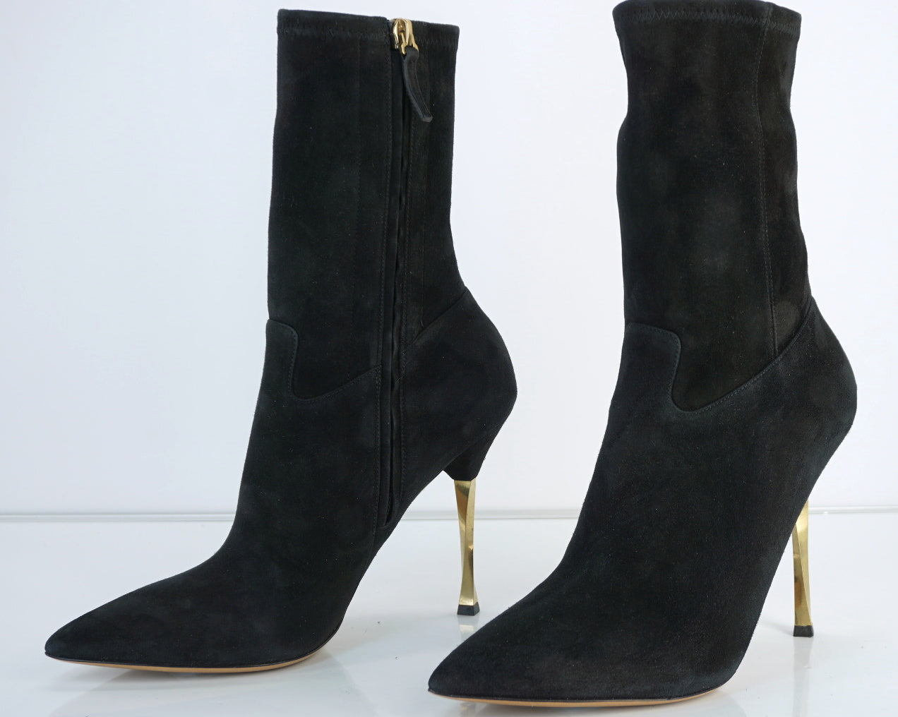 NIB Valentino Black Suede 'Twisteel' Stiletto Pointy Toe Bootie Size 39 $1445