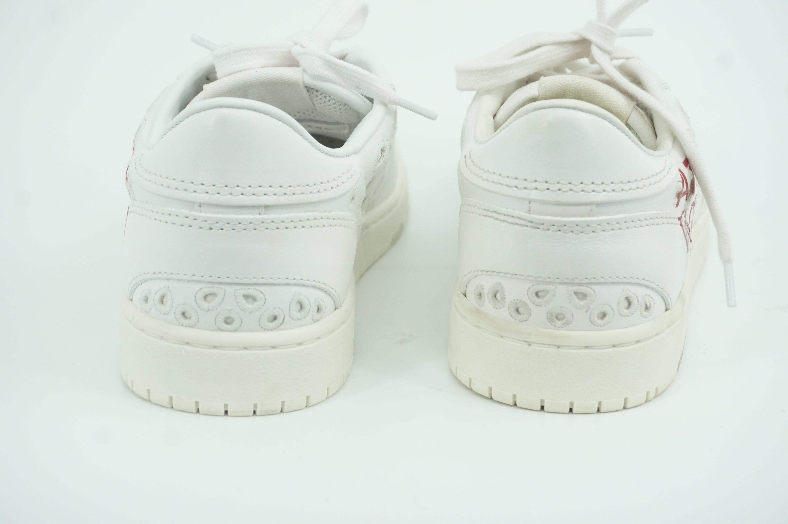 Valentino Garavani Atelier 08 Sun Gallo Eyelet White Low-Top Sneakers Size 38.5