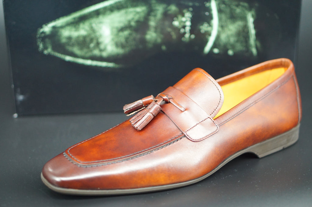 Magnanni Kamato Tassel Loafers SZ 11 Tobaco brown Leather $350 Slip On NIB