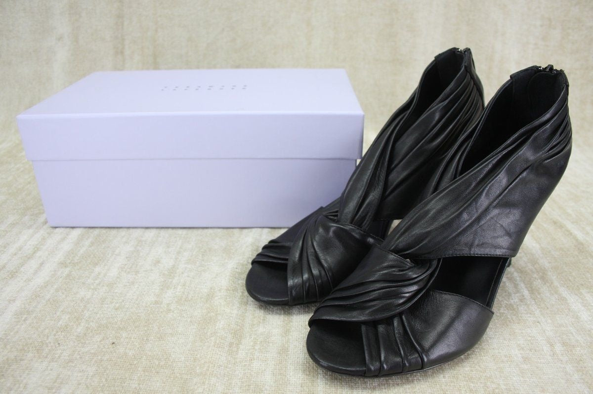 Vera Wang Della Black Leather Twist Knot Strappy High Heel Pumps SZ 10 New $325