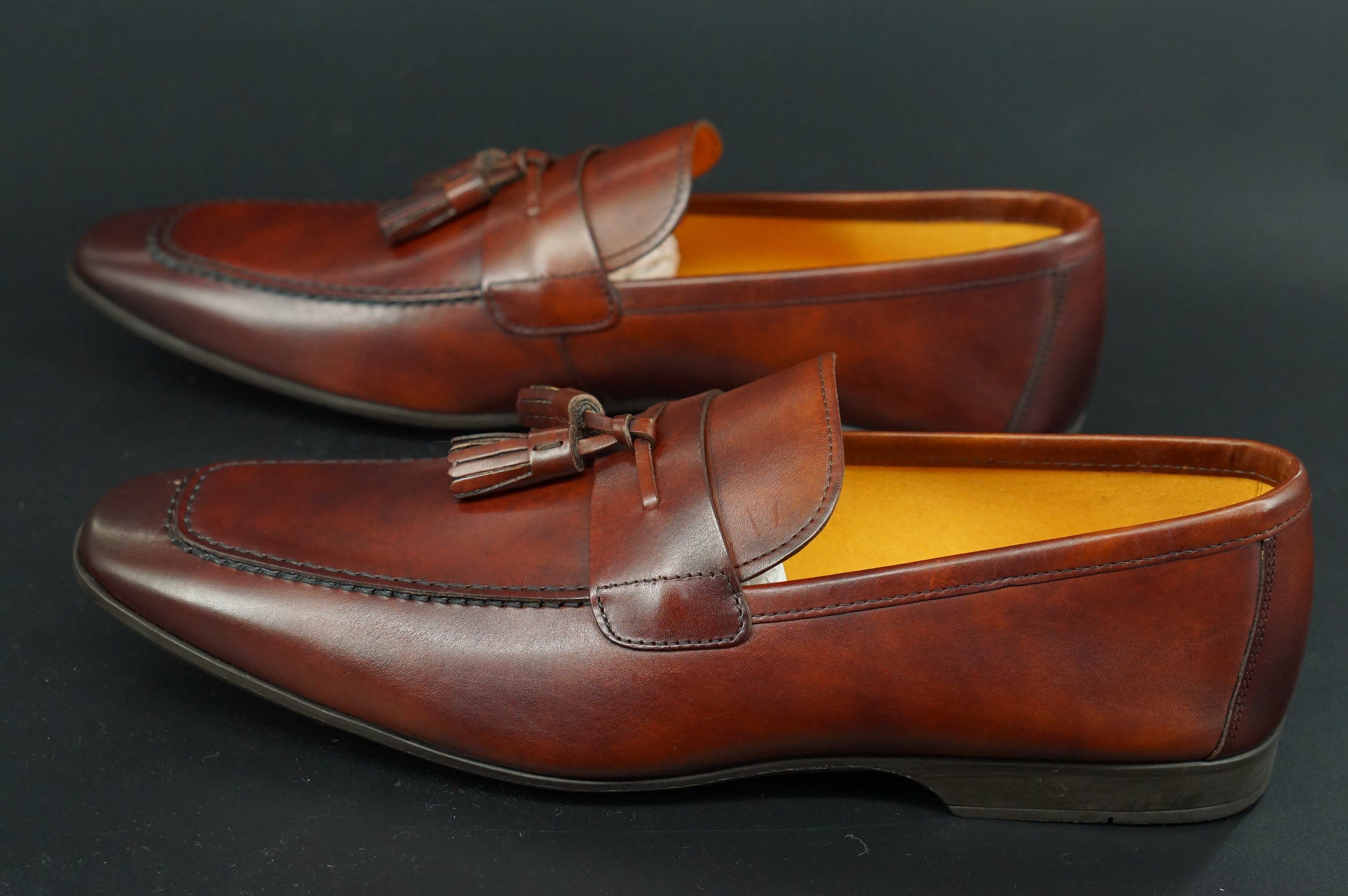 Magnanni Kamato Tassel Loafers SZ 9.5 Tobaco brown Leather $350 Slip On NIB