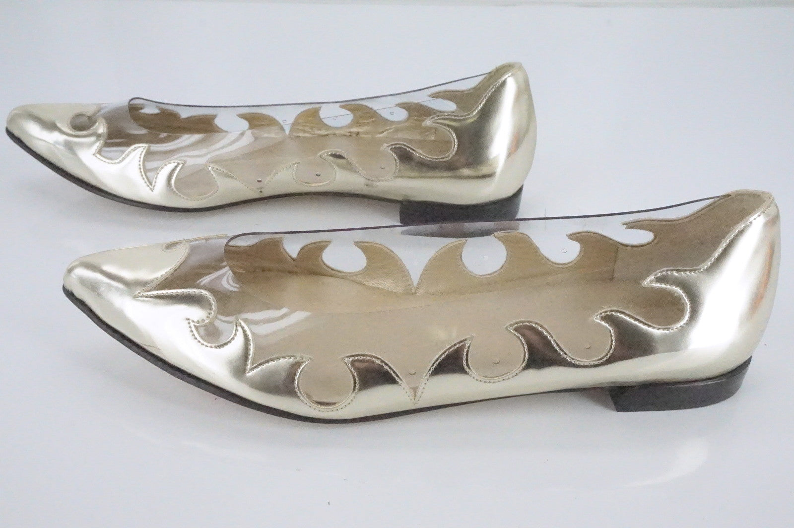 Stuart Weitzman Gold Leather 'Scrolly' Clear Flames Pointy Flats SZ 5.5 New $375