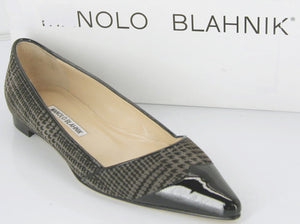 Manolo Blahnik Grey Houndstooth Tweed Ahalaya Cap Toe Ballet Flats Size 35.5 NIB
