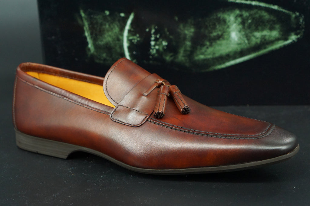 Magnanni Kamato Tassel Loafers SZ 11.5 Tobaco brown Leather $350 Slip On NIB