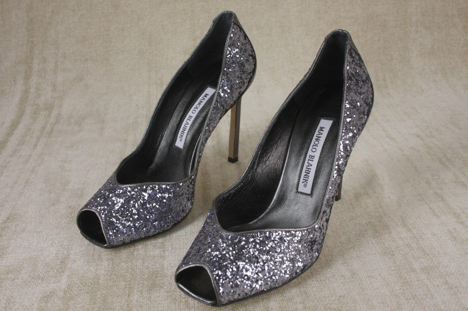 Manolo Blahnik Glitter Fatducabo Open Toe Heels Pumps Size 37.5 $745 NEW Sz