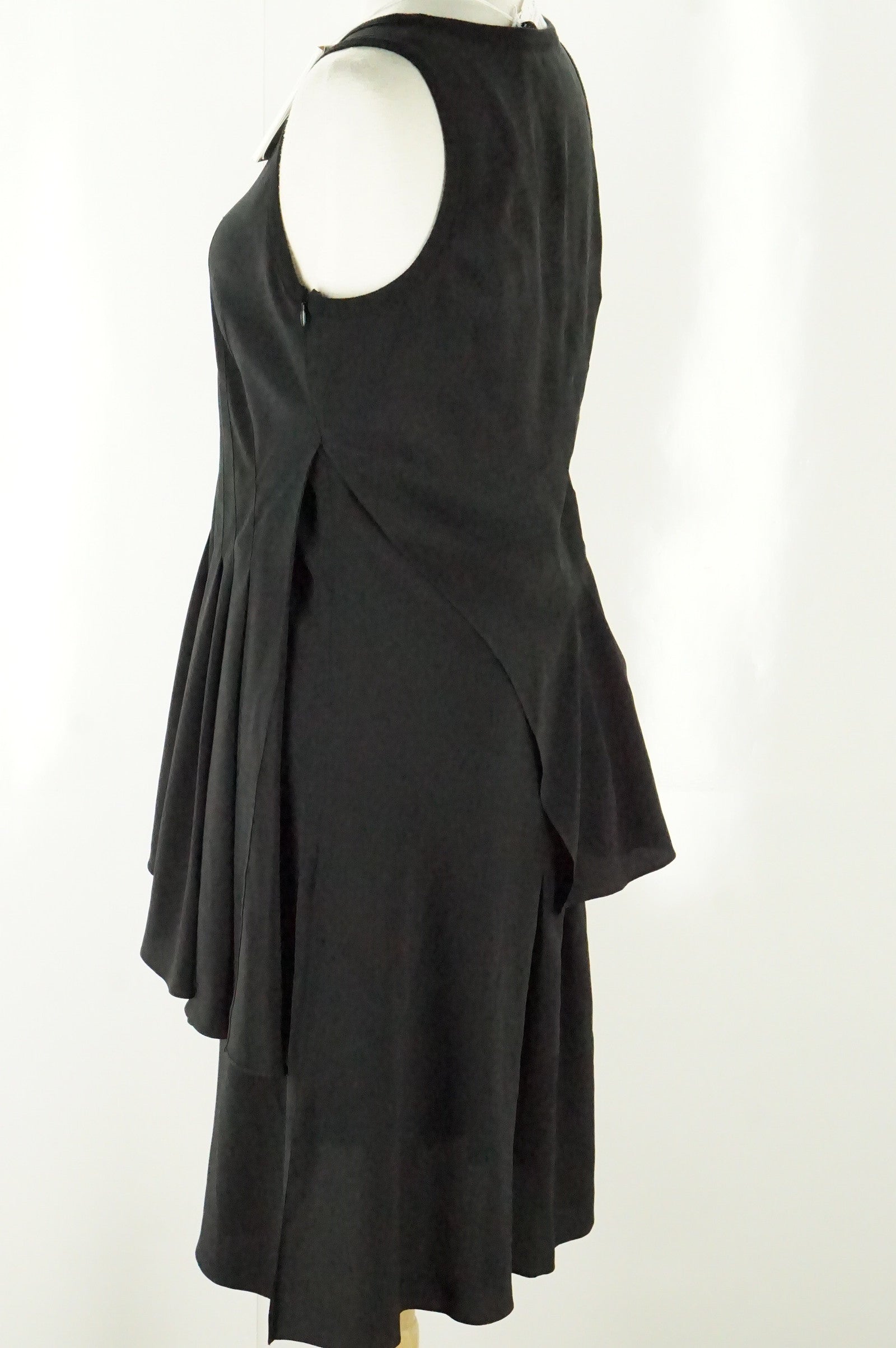 Givenchy Black Silk Tiered Pleated Sleeveless Dress SZ 38 FR 6 US New $1990