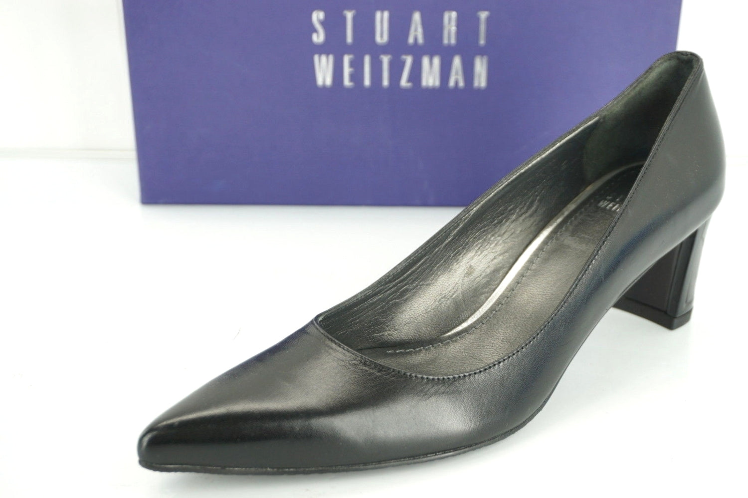 Stuart Weitzman Black Leather Classic Pointy Toe Heels Pumps SZ 8.5 Narrow $385