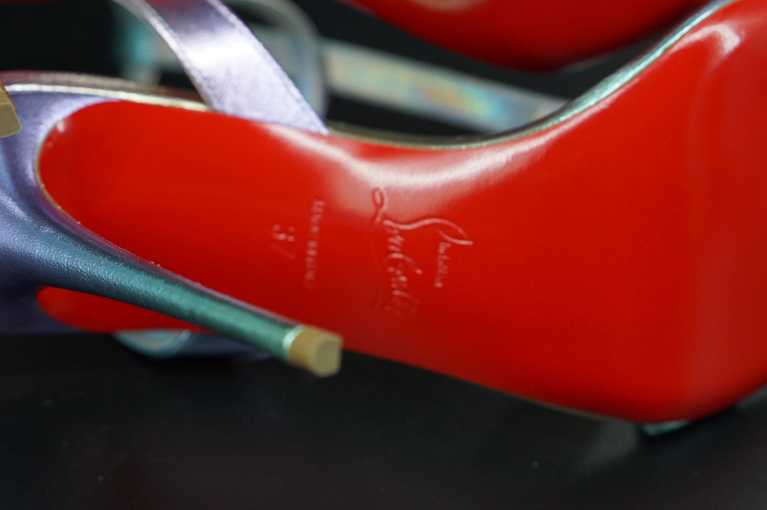 Christian Louboutin Mara 100 Iridescent Gradient Sandals Size 37 T Strap Ankle