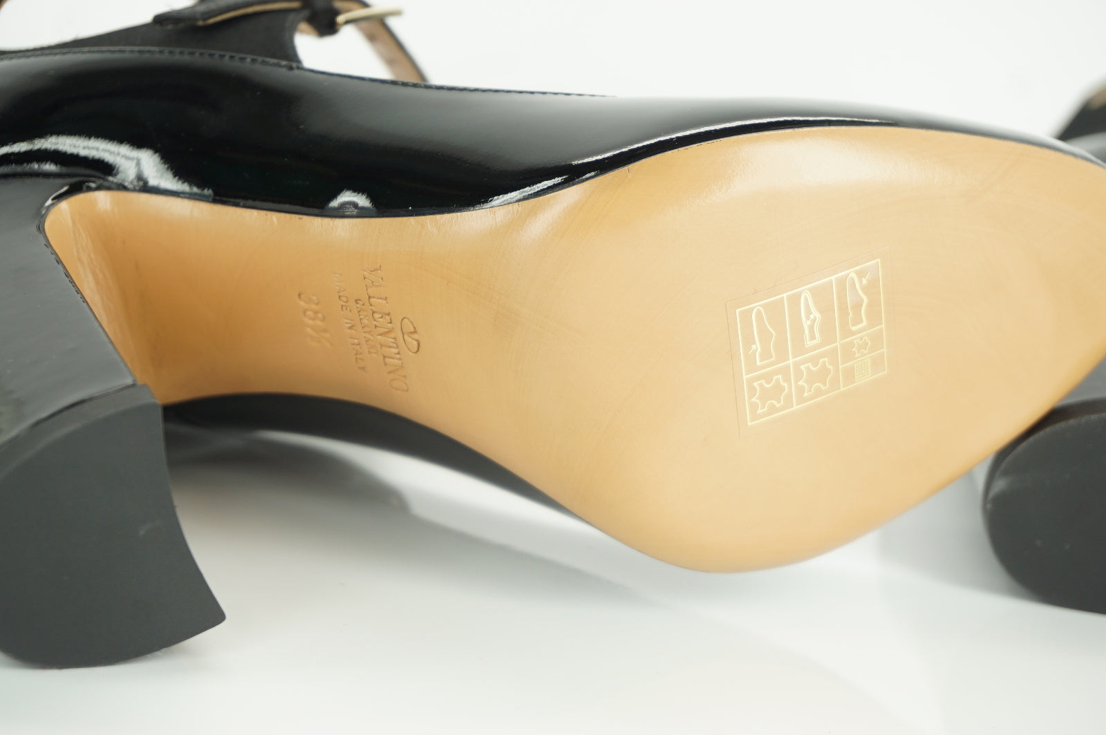 Valentino Garavani Ankle Strap Black Patent Satin Pumps Size 38.5 Heels $945