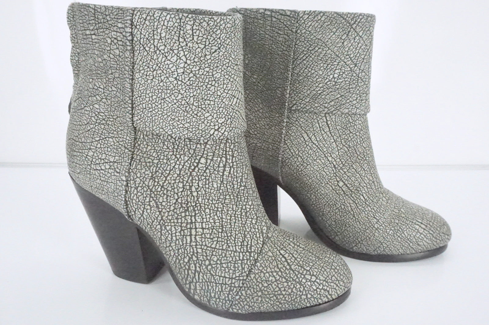 Rag & Bone Grey Textured Leather Newbury Ankle Boots Size 35 NIB Cap Toe $495