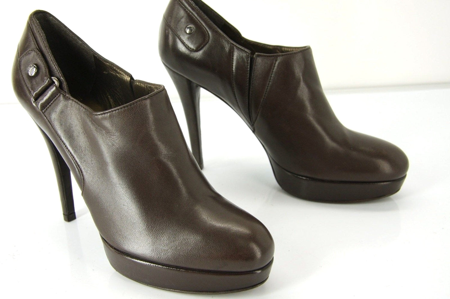 Stuart Weitzman The Coverall Platform Almond Toe Ankle Boots Size 7N Narrow $470
