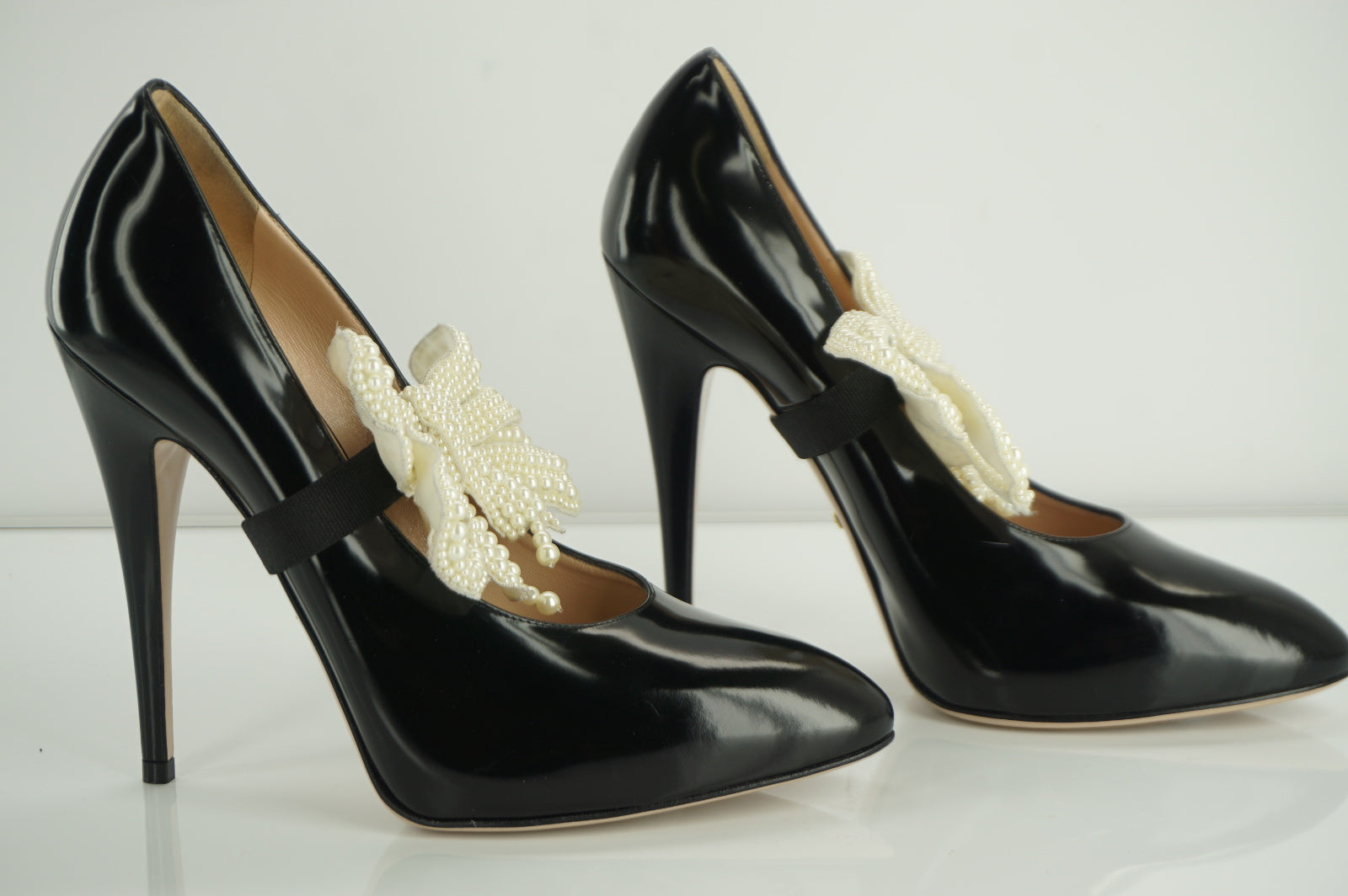 Gucci Black Elaisa Pearly Bow 110MM Shiny Leather Pumps Size 38 NIB $1550 Pointy