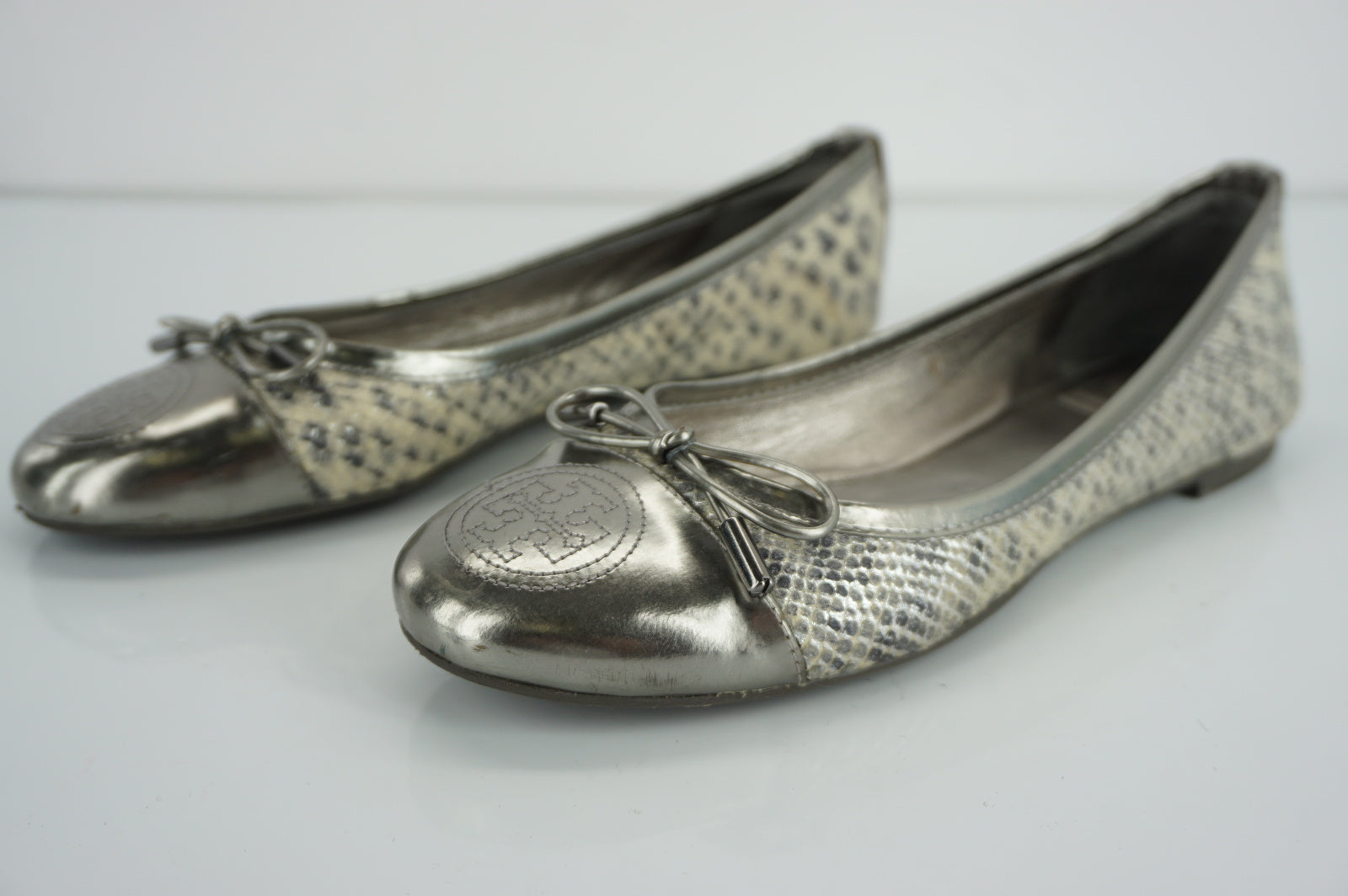 Tory Burch Womens Claremont Ballet Flat Silver Snake Leather Size 7