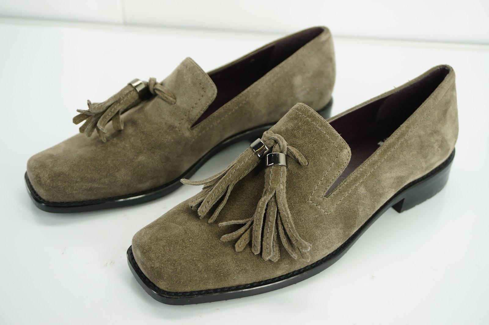 NIB Stuart Weitzman Tassylady Suede Loafer Seal Gray Tassle SZ 5 Womens New