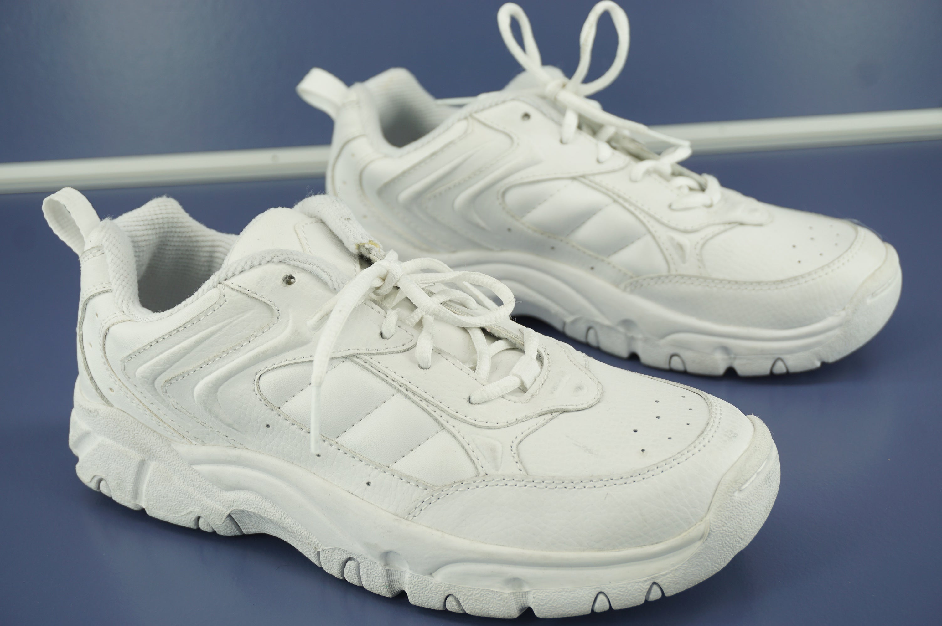 Stride Rite Austin Lace Sneaker Boys Size 5.5 XW US - 5UK - 38 EU White Leather