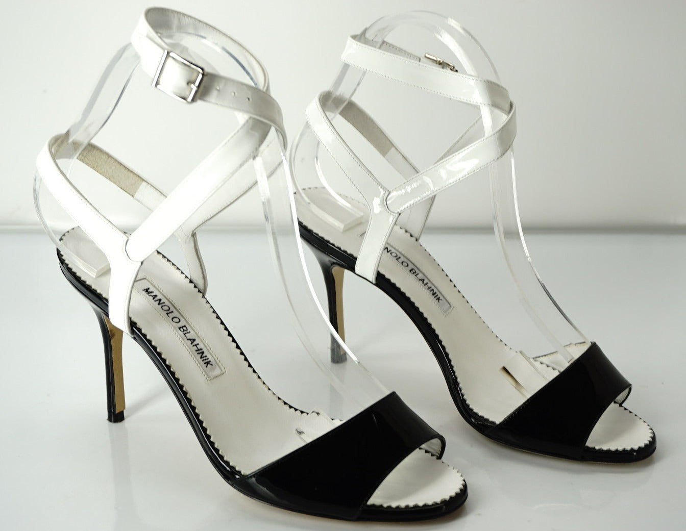 Manolo Blahnik Black White Patent Llonicabi Ankle Strap Sandals SZ 36.5 NIB $865
