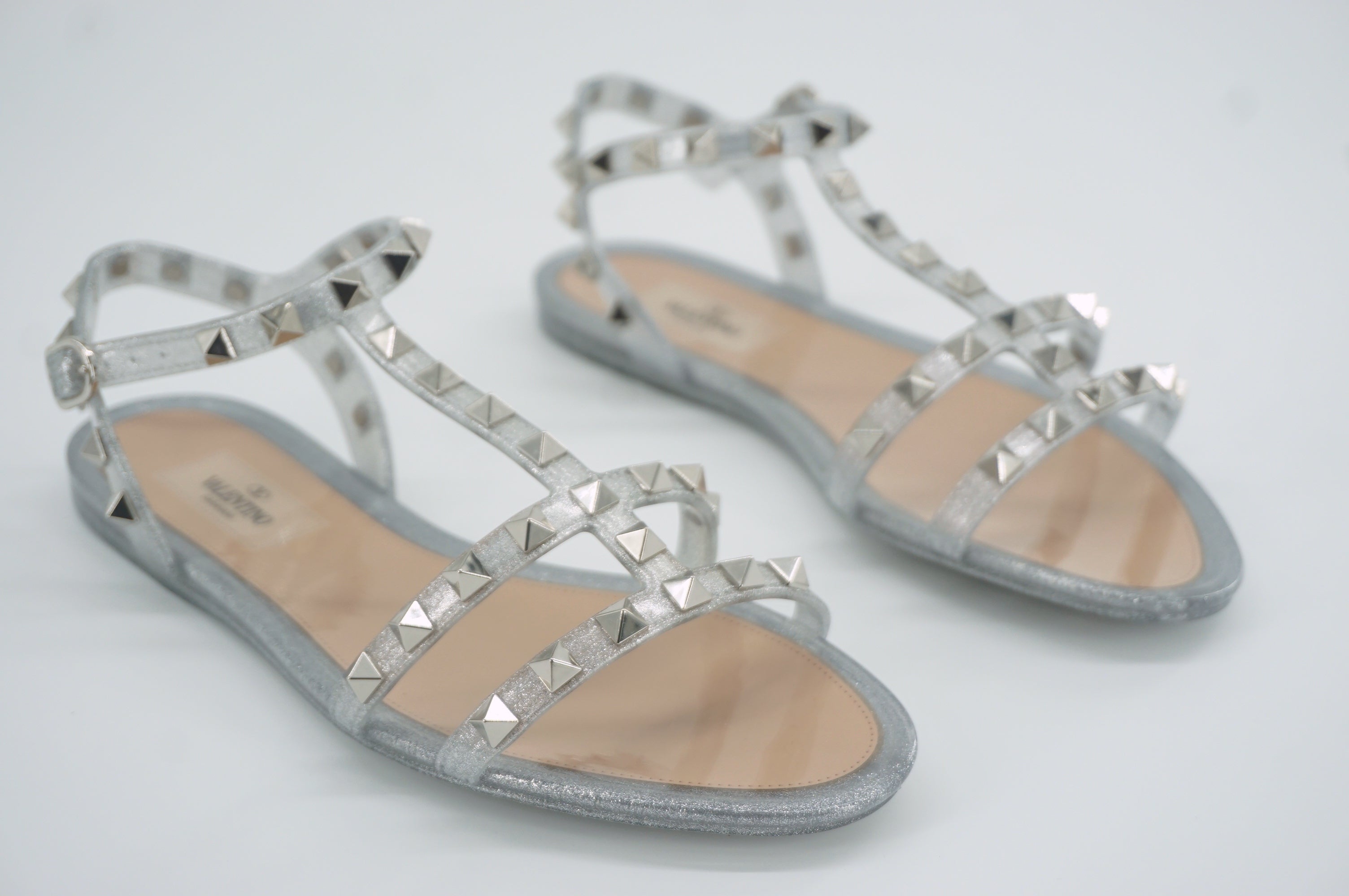 Valentino Rockstud Gladiator Thong Jelly PVC Sandal SZ 37 New Silver Glitter$495