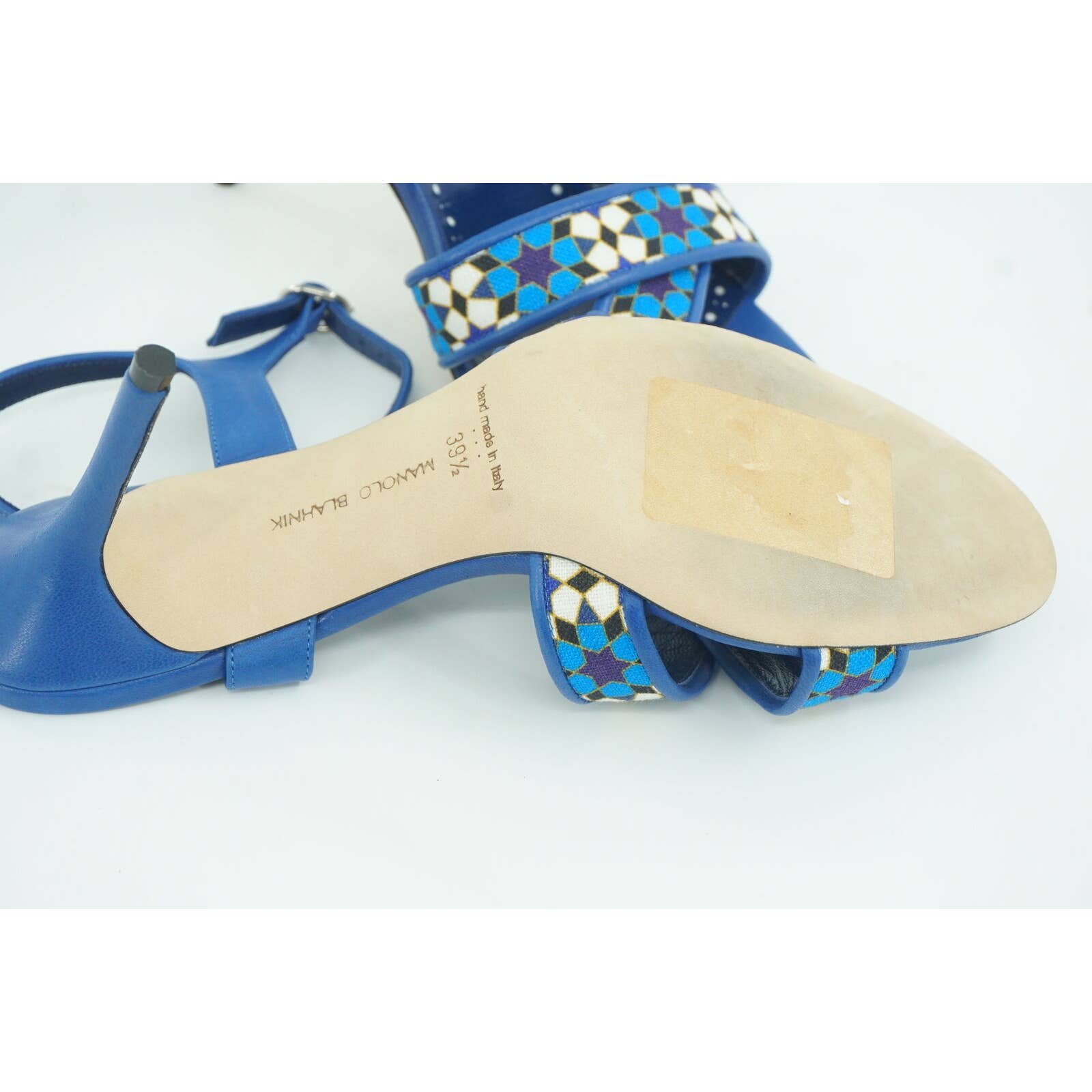 Manolo Blahnik Talitha Linen Strap Blue Floral Sandals size 39.5 Ankle $1026